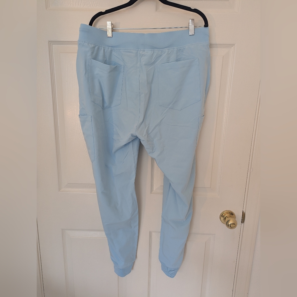 Light Blue Women scrub set - Picture 5 of 7